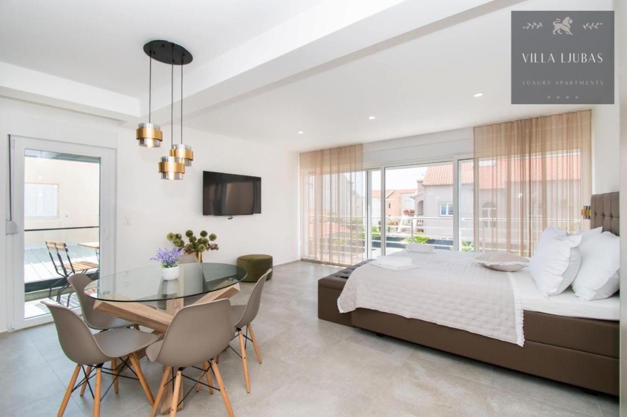 Villa Ljubas Srima Ngoại thất bức ảnh