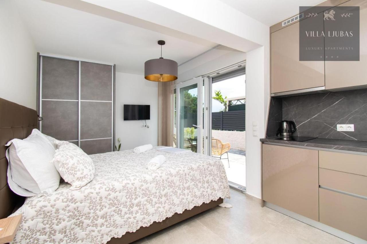 Villa Ljubas Srima Ngoại thất bức ảnh