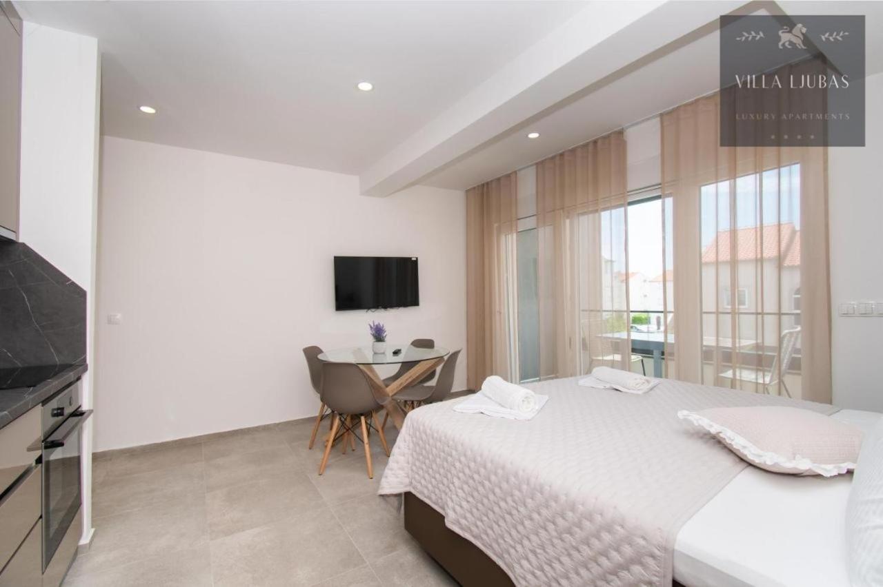 Villa Ljubas Srima Ngoại thất bức ảnh